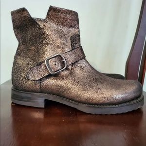 Women’s Frye Veronica boots!